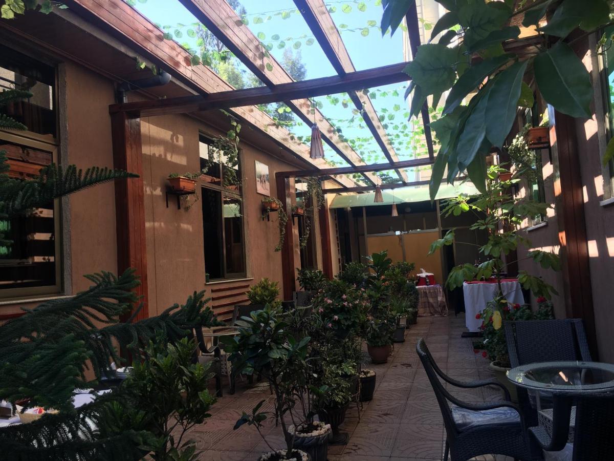 Jacaranda Hotel, Bahir Dar Exterior photo