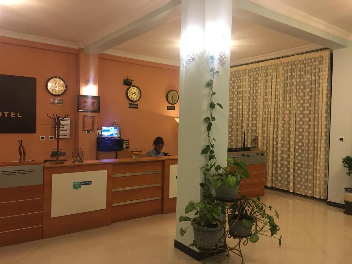 Jacaranda Hotel, Bahir Dar Exterior photo