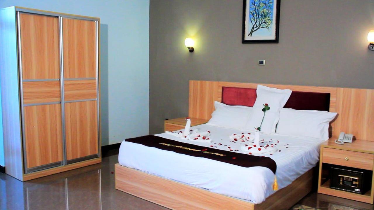 Jacaranda Hotel, Bahir Dar Exterior photo