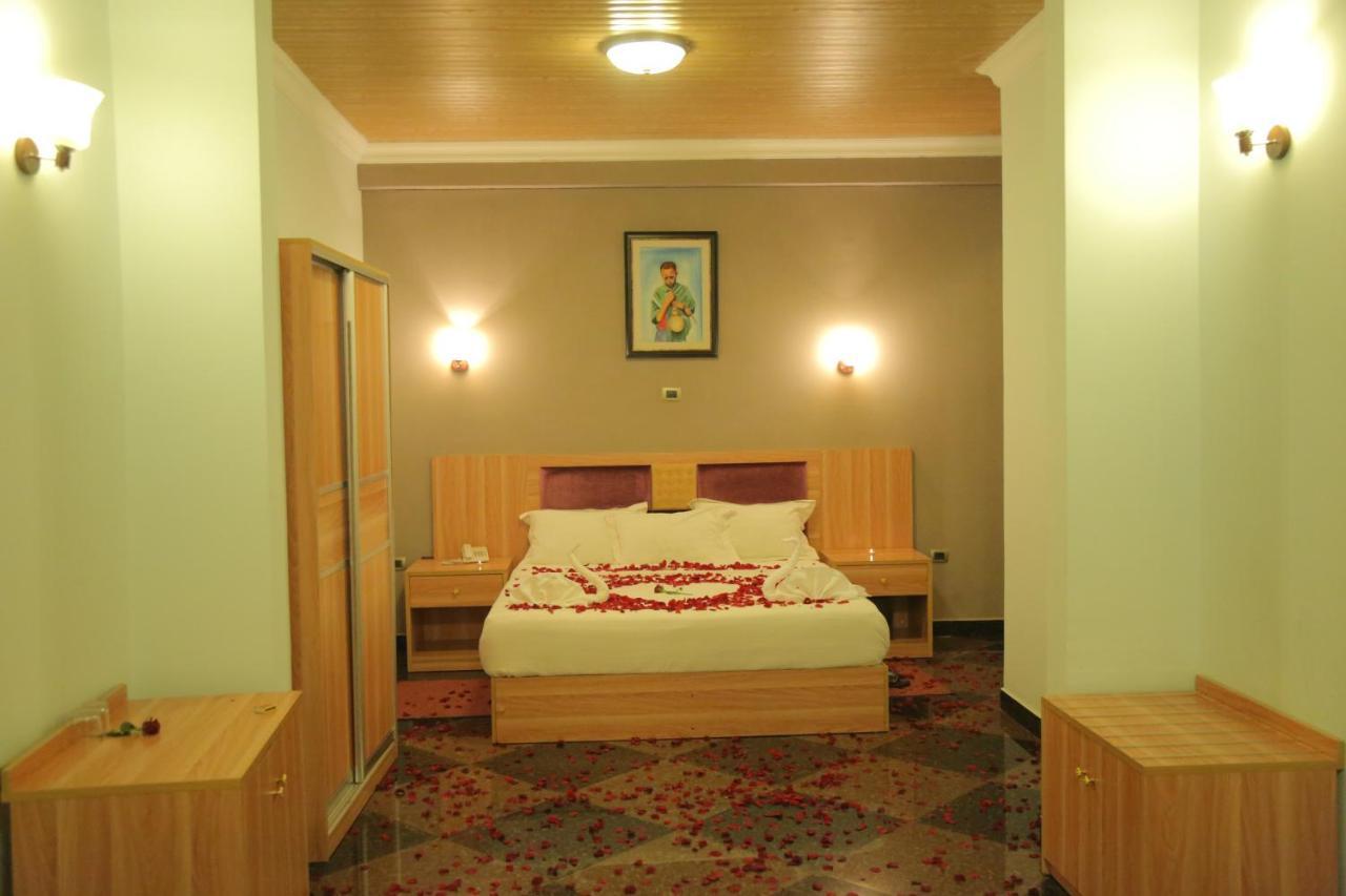 Jacaranda Hotel, Bahir Dar Exterior photo