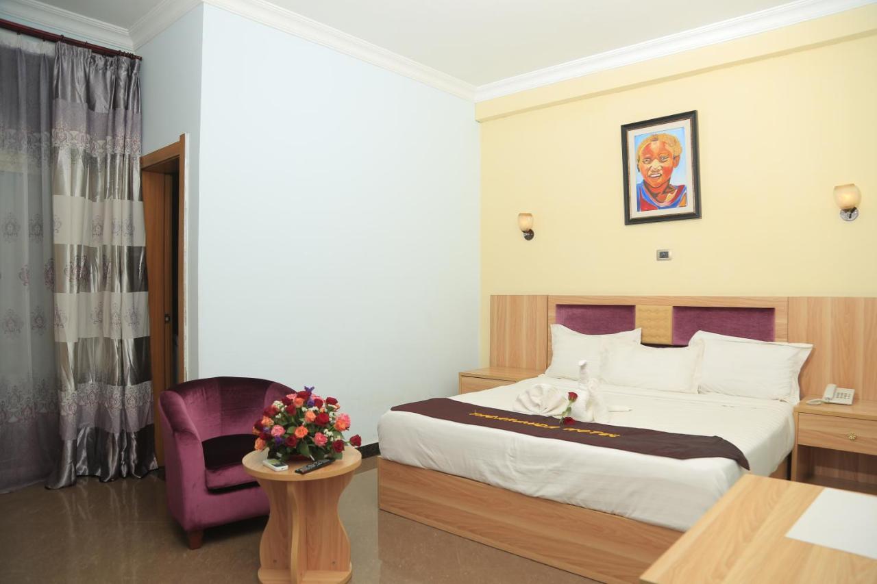 Jacaranda Hotel, Bahir Dar Exterior photo